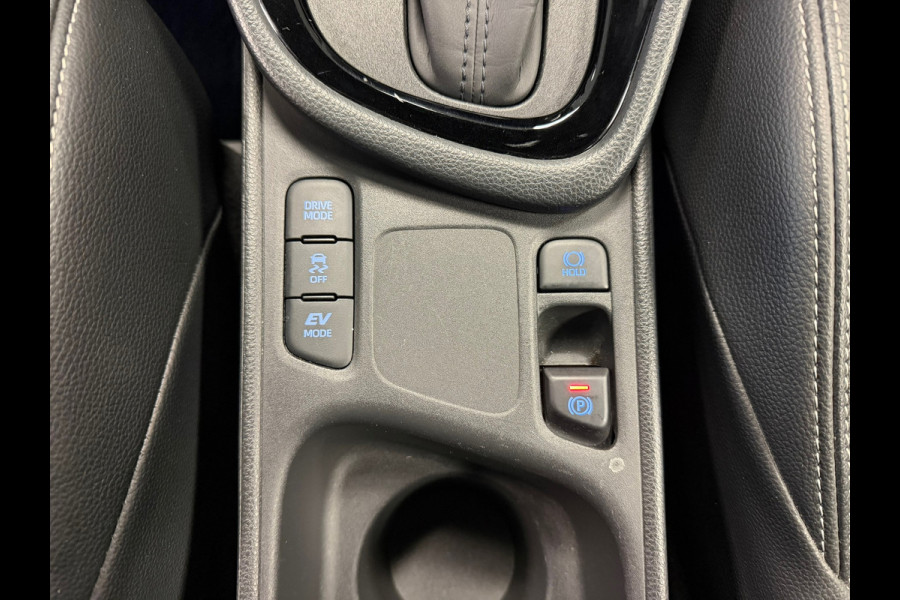 Toyota Yaris 1.5 Hybrid Sport AUT. CAMERA NAVIGATIE KEYLESS-GO LANE-ASSIST STOELVERWARMING AIRCO CRUISE