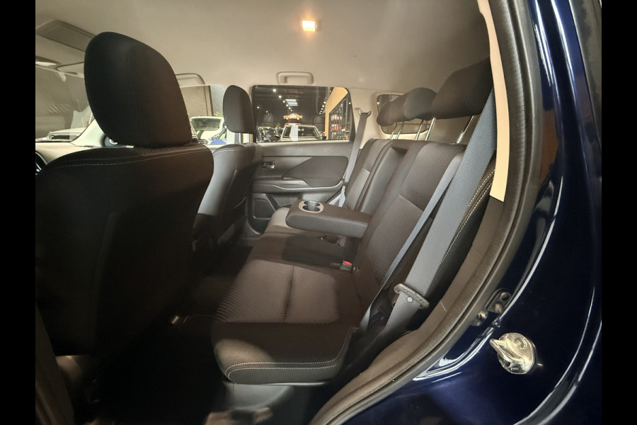 Mitsubishi Outlander 2.0 Connect Pro