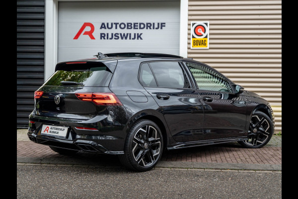 Volkswagen Golf 1.5 eTSI R-Line Pano/Matrix/Camera/Keyless