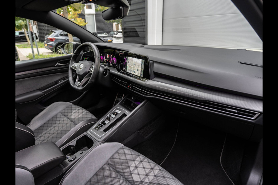 Volkswagen Golf 1.5 eTSI R-Line Pano/Matrix/Camera/Keyless