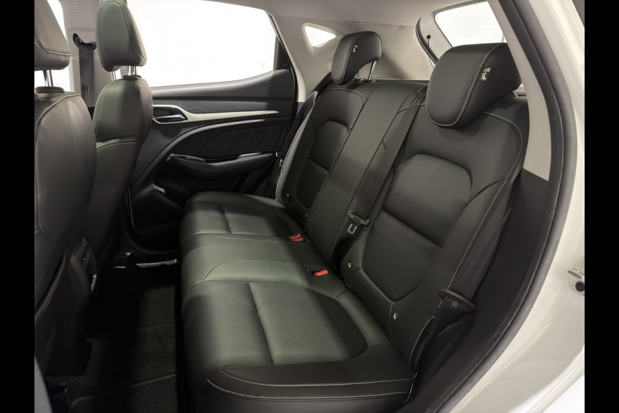 MG ZS EV Luxury 45 kWh | Panoramadak | Leder interieur | Keyless | ACC | Apple CarPlay - Android Auto