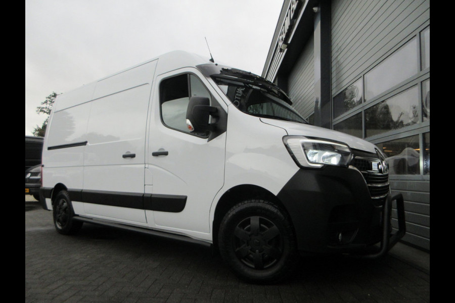 Renault Master T35 2.3 dCi 180pk, L2, Navi, Camera, LED, 2x Schuifdeur, Trekhaak, 3-Zits.