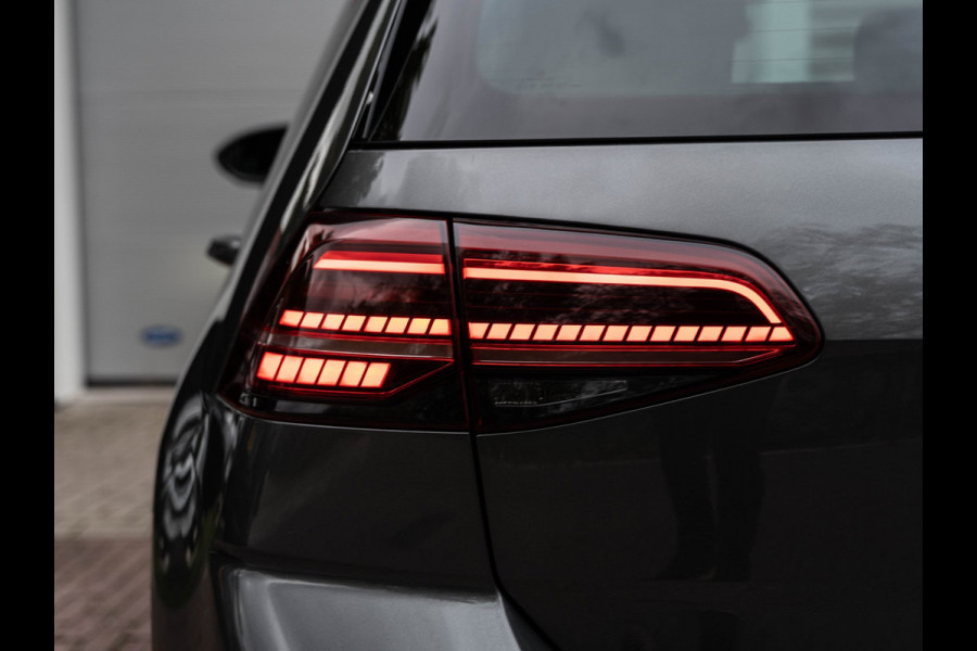 Volkswagen Golf 1.5 TSI 3xR-Line Pano/Camera/AppleCarPlay