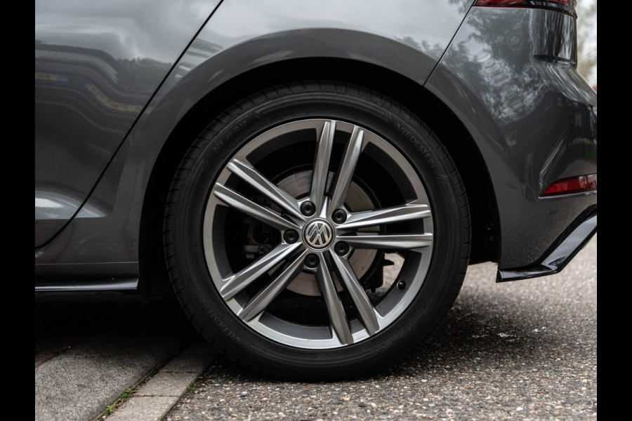 Volkswagen Golf 1.5 TSI 3xR-Line Pano/Camera/AppleCarPlay