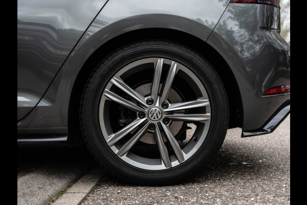 Volkswagen Golf 1.5 TSI 3xR-Line Pano/Camera/AppleCarPlay