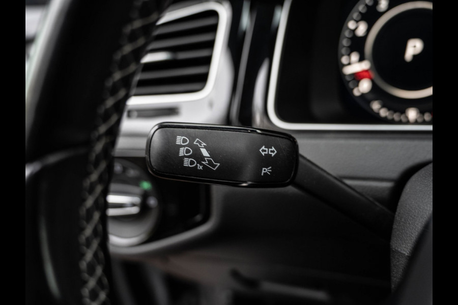 Volkswagen Golf 1.5 TSI 3xR-Line Pano/Camera/AppleCarPlay
