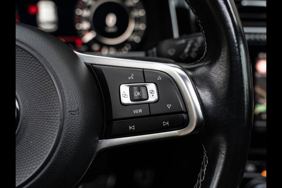 Volkswagen Golf 1.5 TSI 3xR-Line Pano/Camera/AppleCarPlay