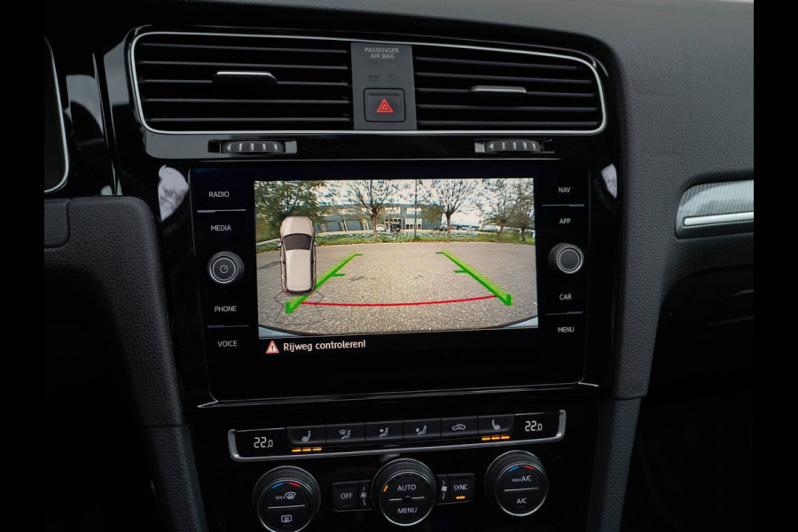 Volkswagen Golf 1.5 TSI 3xR-Line Pano/Camera/AppleCarPlay