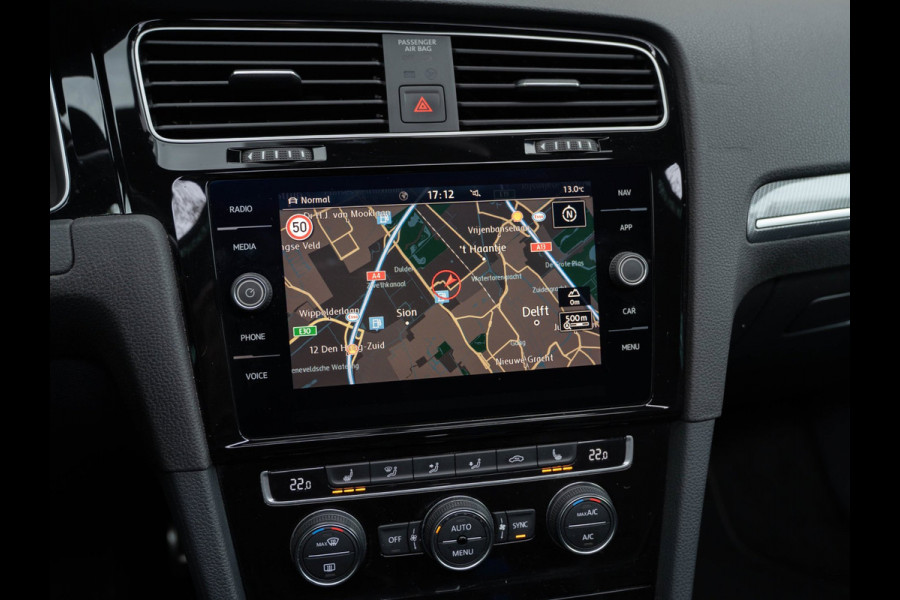 Volkswagen Golf 1.5 TSI 3xR-Line Pano/Camera/AppleCarPlay