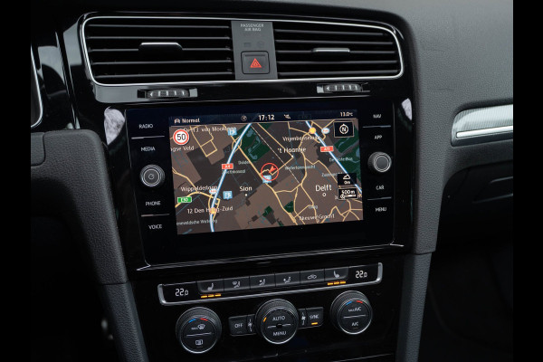 Volkswagen Golf 1.5 TSI 3xR-Line Pano/Camera/AppleCarPlay