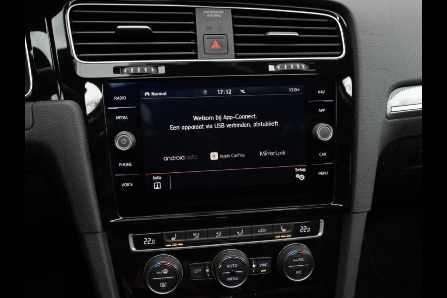 Volkswagen Golf 1.5 TSI 3xR-Line Pano/Camera/AppleCarPlay