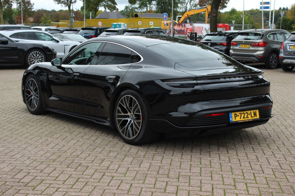 Porsche Taycan 4S Performance 84 kWh / SOH 90,9% / Panoramadak / 360Camera / Head-up / Achterasbesturing / Passenger Display / Luchtvering / 20'' / Keyless / Sportdesign+Chrono / Ventilatie+Massage / Bose / Dodehoek / DAB / Crui