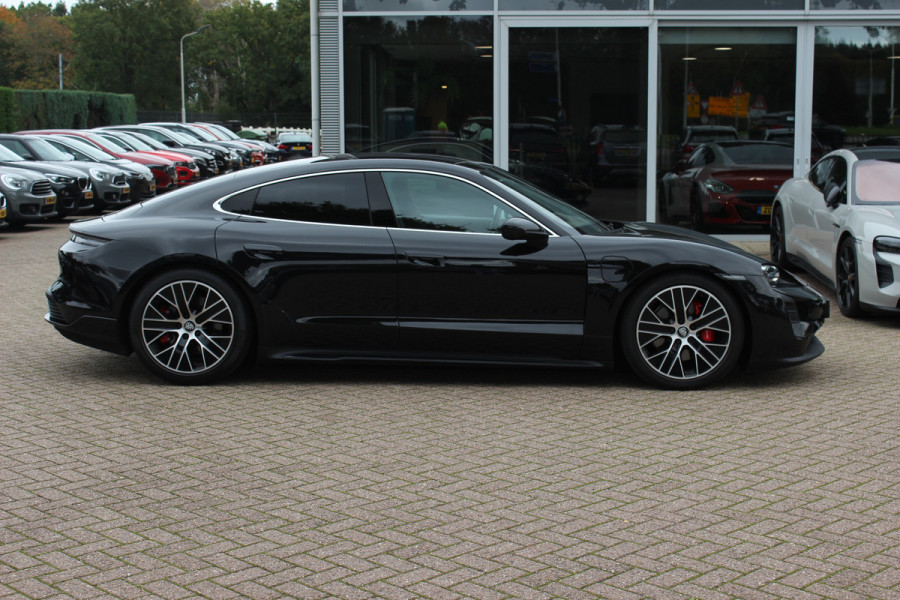 Porsche Taycan 4S Performance 84 kWh / SOH 90,9% / Panoramadak / 360Camera / Head-up / Achterasbesturing / Passenger Display / Luchtvering / 20'' / Keyless / Sportdesign+Chrono / Ventilatie+Massage / Bose / Dodehoek / DAB / Crui