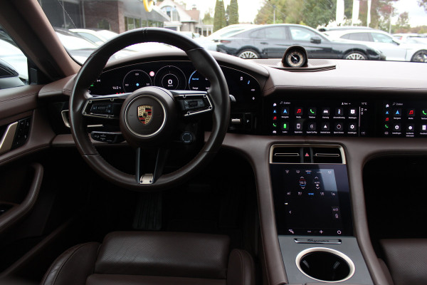 Porsche Taycan 4S Performance 84 kWh / SOH 90,9% / Panoramadak / 360Camera / Head-up / Achterasbesturing / Passenger Display / Luchtvering / 20'' / Keyless / Sportdesign+Chrono / Ventilatie+Massage / Bose / Dodehoek / DAB / Crui