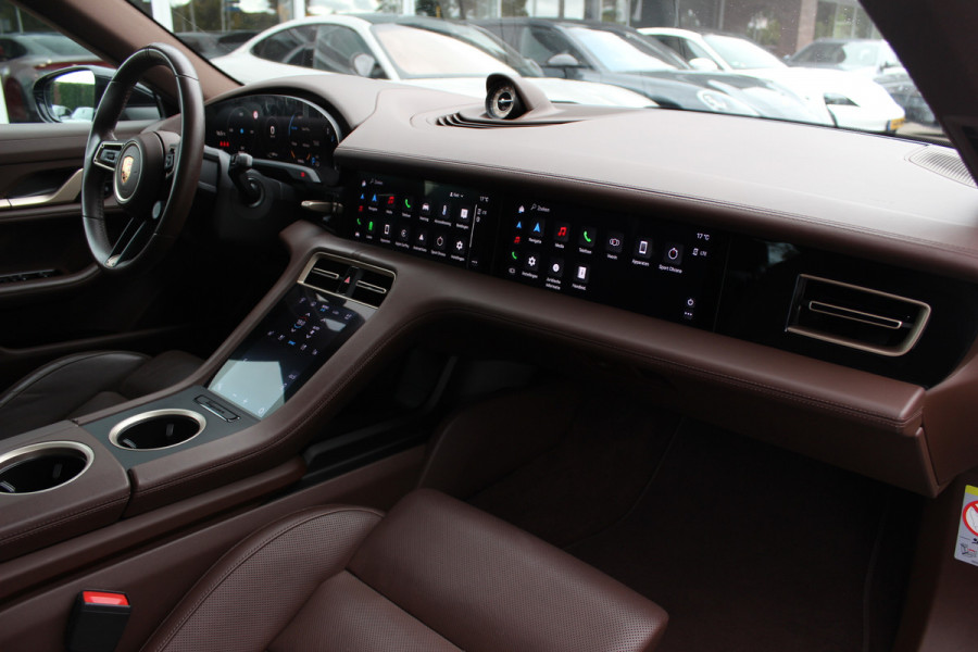 Porsche Taycan 4S Performance 84 kWh / SOH 90,9% / Panoramadak / 360Camera / Head-up / Achterasbesturing / Passenger Display / Luchtvering / 20'' / Keyless / Sportdesign+Chrono / Ventilatie+Massage / Bose / Dodehoek / DAB / Crui