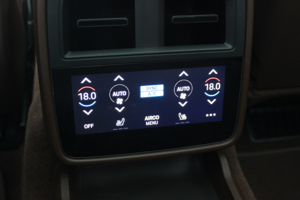 Porsche Taycan 4S Performance 84 kWh / SOH 90,9% / Panoramadak / 360Camera / Head-up / Achterasbesturing / Passenger Display / Luchtvering / 20'' / Keyless / Sportdesign+Chrono / Ventilatie+Massage / Bose / Dodehoek / DAB / Crui