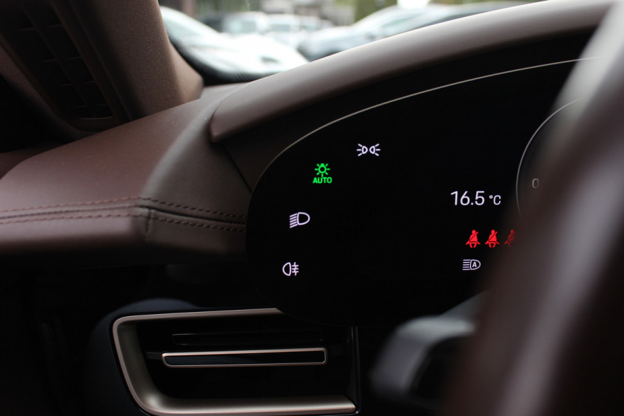 Porsche Taycan 4S Performance 84 kWh / SOH 90,9% / Panoramadak / 360Camera / Head-up / Achterasbesturing / Passenger Display / Luchtvering / 20'' / Keyless / Sportdesign+Chrono / Ventilatie+Massage / Bose / Dodehoek / DAB / Crui