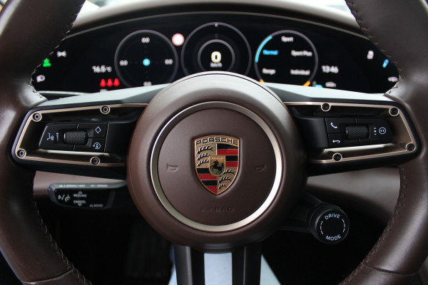 Porsche Taycan 4S Performance 84 kWh / SOH 90,9% / Panoramadak / 360Camera / Head-up / Achterasbesturing / Passenger Display / Luchtvering / 20'' / Keyless / Sportdesign+Chrono / Ventilatie+Massage / Bose / Dodehoek / DAB / Crui