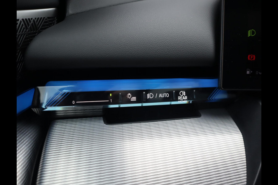 BMW 5 Serie Touring 520i | Pano | 360 Camera | HUD | Trekhaak | Bowers & Wilkins