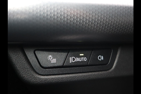 BMW X1 sDrive18i | Panorama | Camera | Trekhaak