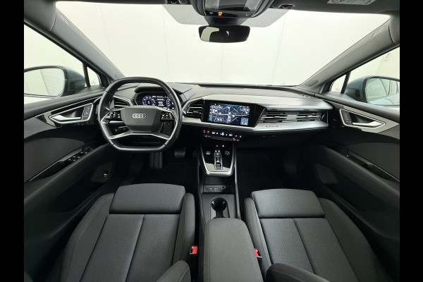Audi Q4 e-tron SOH 92% 300PK Quattro Launch Edition Advanced Plus 82kWh Warmtepomp Adap.Cruise Trekhaak Head-Up Camera Elek.Stoelen+Memory +Ver Keyless advanced Apple Carplay/Android Auto Bluetooth Privacy Glas Lmv Matrix-Led Isofix 1.200KG Trekgewicht Origineel Nederlandse Auto