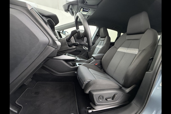 Audi Q4 e-tron SOH 92% 300PK Quattro Launch Edition Advanced Plus 82kWh Warmtepomp Adap.Cruise Trekhaak Head-Up Camera Elek.Stoelen+Memory +Ver Keyless advanced Apple Carplay/Android Auto Bluetooth Privacy Glas Lmv Matrix-Led Isofix 1.200KG Trekgewicht Origineel Nederlandse Auto