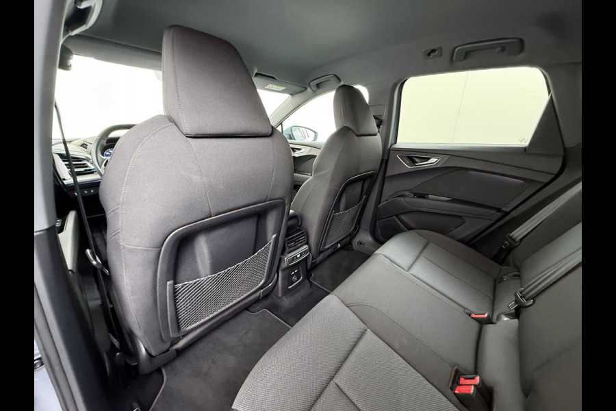 Audi Q4 e-tron SOH 92% 300PK Quattro Launch Edition Advanced Plus 82kWh Warmtepomp Adap.Cruise Trekhaak Head-Up Camera Elek.Stoelen+Memory +Ver Keyless advanced Apple Carplay/Android Auto Bluetooth Privacy Glas Lmv Matrix-Led Isofix 1.200KG Trekgewicht Origineel Nederlandse Auto