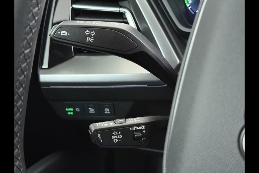 Audi Q4 e-tron SOH 92% 300PK Quattro Launch Edition Advanced Plus 82kWh Warmtepomp Adap.Cruise Trekhaak Head-Up Camera Elek.Stoelen+Memory +Ver Keyless advanced Apple Carplay/Android Auto Bluetooth Privacy Glas Lmv Matrix-Led Isofix 1.200KG Trekgewicht Origineel Nederlandse Auto