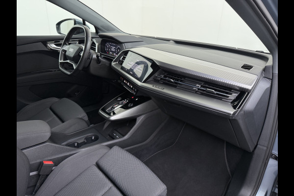 Audi Q4 e-tron SOH 92% 300PK Quattro Launch Edition Advanced Plus 82kWh Warmtepomp Adap.Cruise Trekhaak Head-Up Camera Elek.Stoelen+Memory +Ver Keyless advanced Apple Carplay/Android Auto Bluetooth Privacy Glas Lmv Matrix-Led Isofix 1.200KG Trekgewicht Origineel Nederlandse Auto