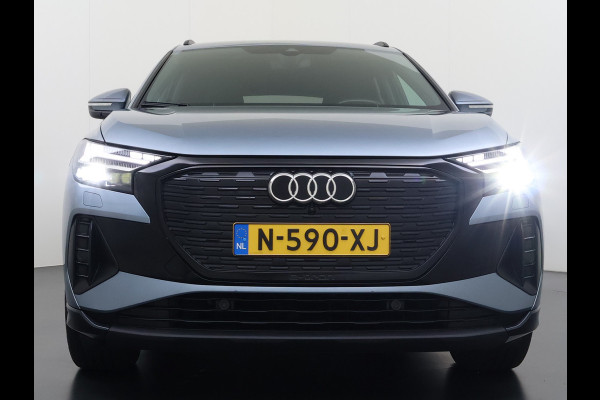 Audi Q4 e-tron SOH 92% 300PK Quattro Launch Edition Advanced Plus 82kWh Warmtepomp Adap.Cruise Trekhaak Head-Up Camera Elek.Stoelen+Memory +Ver Keyless advanced Apple Carplay/Android Auto Bluetooth Privacy Glas Lmv Matrix-Led Isofix 1.200KG Trekgewicht Origineel Nederlandse Auto