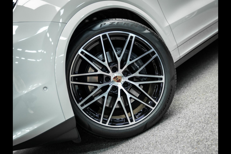 Porsche Cayenne Coupé 3.0 E-Hybrid Black Edition