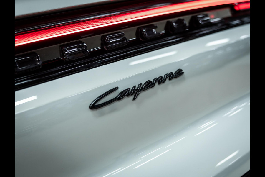 Porsche Cayenne Coupé 3.0 E-Hybrid Black Edition