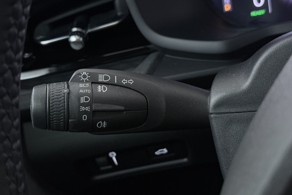 Polestar 2 Standard Range Single Motor 63kWh (CAMERA, STOELVERWARMING, CARPLAY)