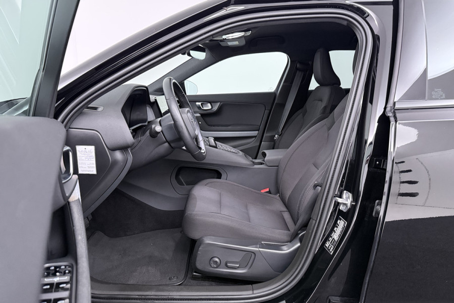 Polestar 2 Standard Range Single Motor 63kWh (CAMERA, STOELVERWARMING, CARPLAY)