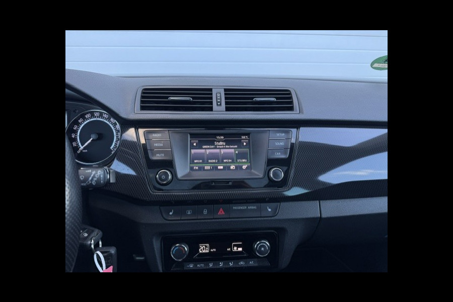 Škoda Fabia 1.0 TSI Monte Carlo -LED-Stoelverwarming-Climate-Panorama dak - Sportstoelen - Parkeersensoren - 12 maanden garantie