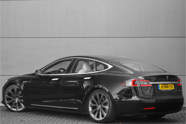 Tesla Model S Long Range Pano Autopilot 21"