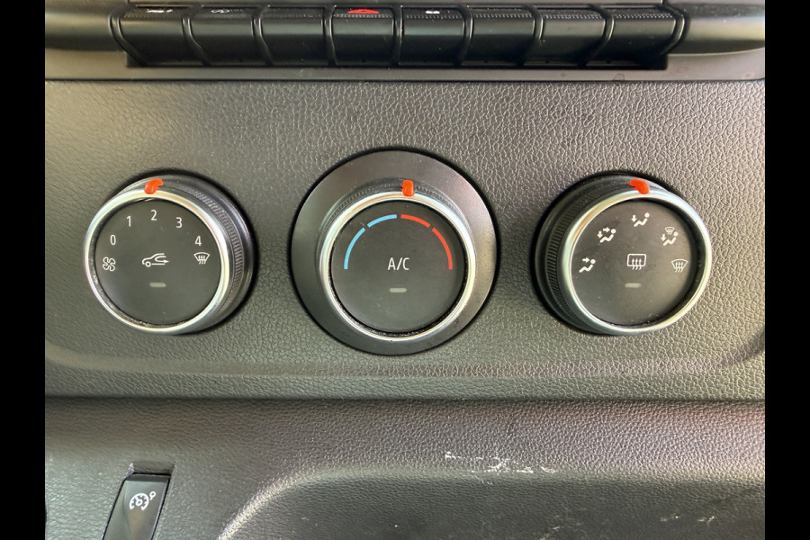 Renault Master Plancher T35 2.3 DCI 150PK Automaat Bakwagen Airco Cruise Control Camera Foodtruck Meubelbak Paardenwagen