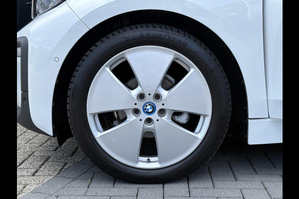 BMW i3 Basis 120Ah 42 kWh 170pk | Stoelverwarming | Navi | Achteruitrijcamera | SOH 90.1% |