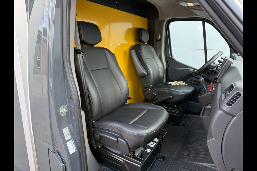 Renault Master Plancher T35 2.3 DCI 150PK Automaat Bakwagen Lowliner Plancher Airco Cruise Control Camera Foodtruck Meubelbak Paardenwagen