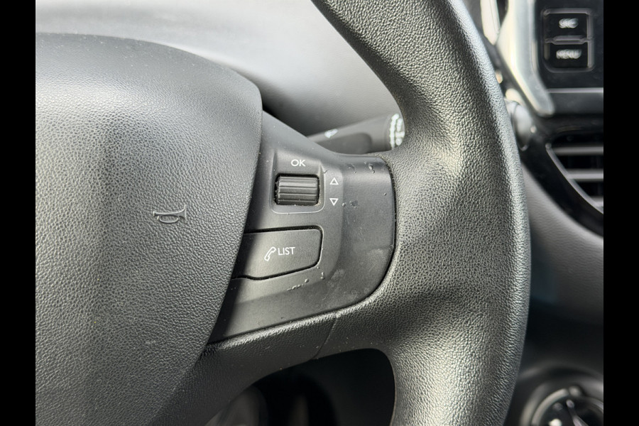 Peugeot 208 BWJ 2018 | 1.2PT 83PK Active | AIRCO | CAMERA A | CRUISE | STOELVERW | PDC | MISTLAMPEN VOOR |