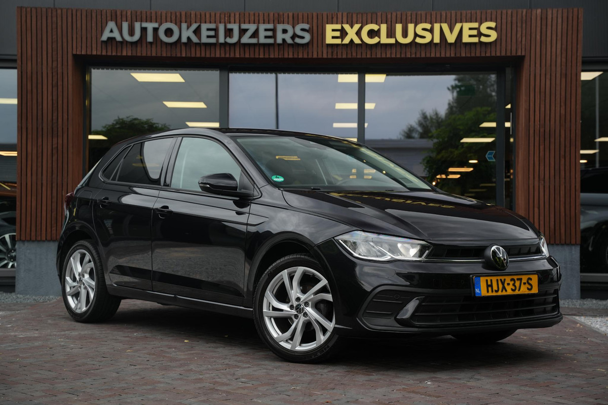 Volkswagen Polo 1.0 TSI Life Business Apple carplay Getint glas Airco Emergency braking DAB+ File assistent Navi