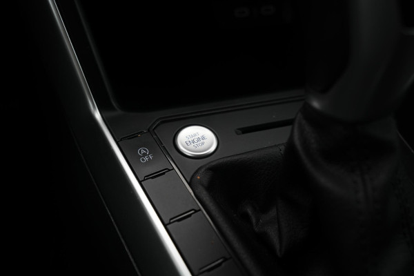 Volkswagen Polo 1.0 TSI Life Business Apple carplay Getint glas Airco Emergency braking DAB+ File assistent Navi