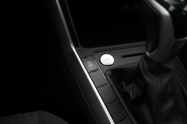 Volkswagen Polo 1.0 TSI Life Business Apple carplay Getint glas Airco Emergency braking DAB+ File assistent Navi