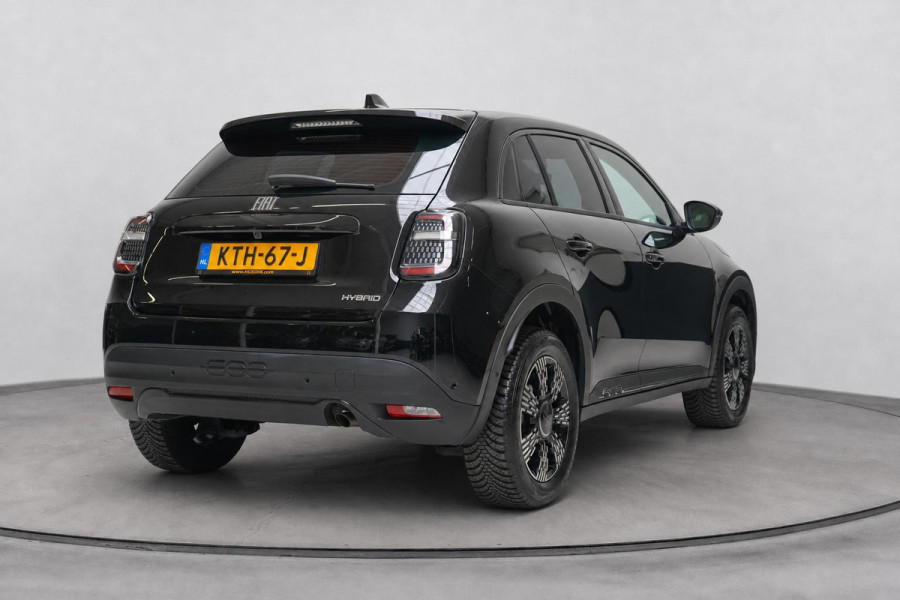 Fiat 600 1.2 Hybrid Urban | Achteruitrijcamera | Carplay | Climate control | Cruise control | Parkeersensoren | All-seasonbanden