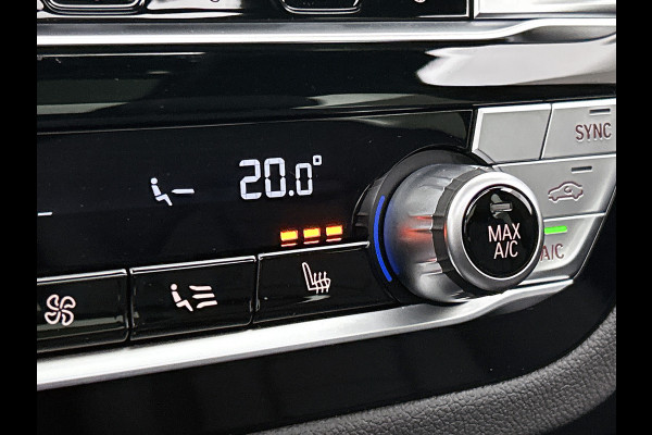 BMW iX3 Executive 80 kWh SOH 98% / Shadow Line / Panoramadak / Leder / Stoelverwarming / Pdc.+Camera / Navigatie / Apk 10-2027