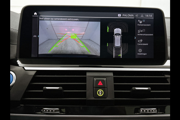 BMW iX3 Executive 80 kWh SOH 98% / Shadow Line / Panoramadak / Leder / Stoelverwarming / Pdc.+Camera / Navigatie / Apk 10-2027