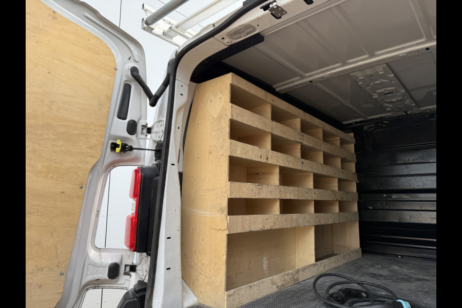 Opel Vivaro-e 75kWh 136PK L2 330km WLTP Snelladen Imperiaal Climate Control Cruise Control Imperiaal Carplay Navigatie Parkeersensoren