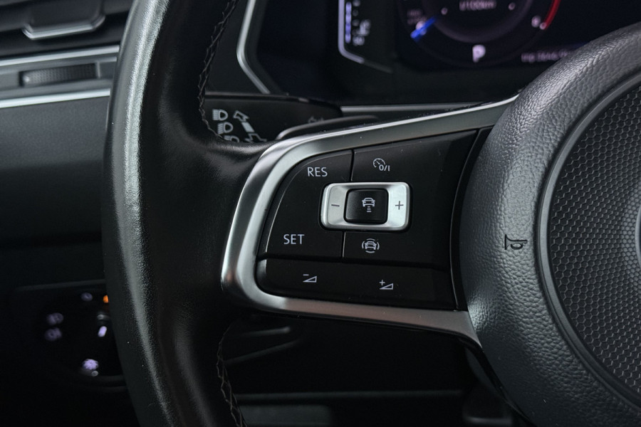 Volkswagen Tiguan Allspace 1.5 TSI Highline Business R-Line (PANORAMADAK, DYNAUDIO, DIGITALE COCKPIT, MEMORY SEATS, CAMERA)