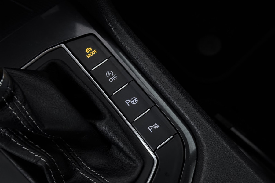 Volkswagen Tiguan Allspace 1.5 TSI Highline Business R-Line (PANORAMADAK, DYNAUDIO, DIGITALE COCKPIT, MEMORY SEATS, CAMERA)
