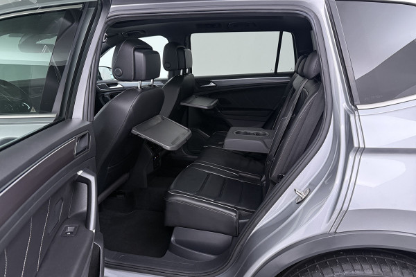 Volkswagen Tiguan Allspace 1.5 TSI Highline Business R-Line (PANORAMADAK, DYNAUDIO, DIGITALE COCKPIT, MEMORY SEATS, CAMERA)